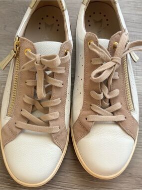Mephisto Women's Nikita sneakers in white and Ceylon, gold side zipper Size 9